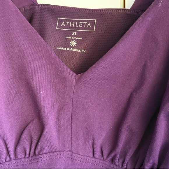 Athleta Vibrant Purple/Plum V-Neck Athletic Tank with Gathered Bust, Size XL - Picture 5 of 9